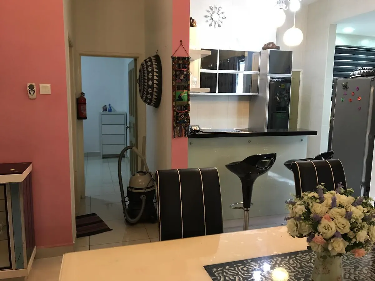 Lovely Laguna Muslim Homestay Джохор-Бару Малайзия